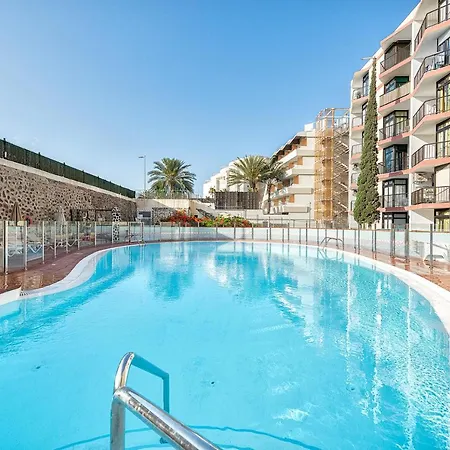 Pulpo Amarillo * بلايا ديل إنغلز