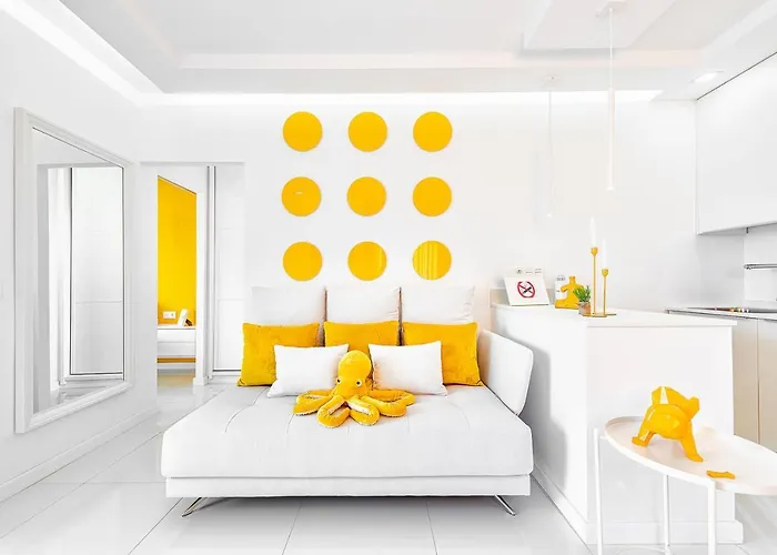 Pulpo Amarillo بلايا ديل إنغلز